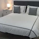 Large Studio With View-Hosted By Sweetstay
