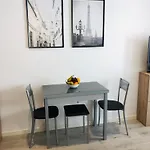 Cp High Floor Luxury Studio Sleeps 3