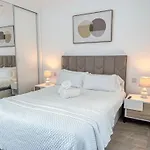 E1 Suites & Spa Aparthotel Style - Gym & Spa