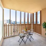 Bentley Holiday Apartments - West One