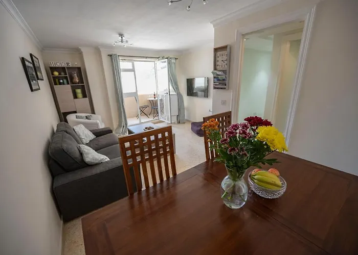 Bright And Central 2 Bedroom Flat In Gibraltar