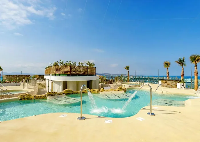 Seaside Serenity Oasis - High Floor - Stunning Views