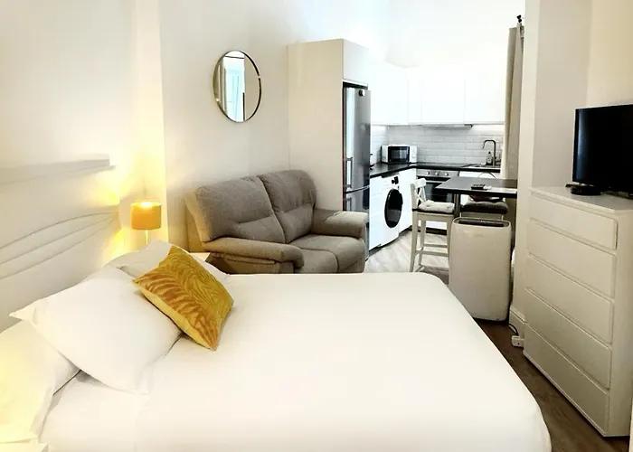 Delightful City Centre Studio Clarendon Apartment - Grand Central House