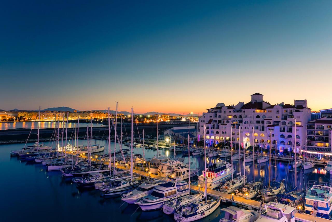 Luxury Ocean Plaza Private Large 1 Bed * Gibraltar