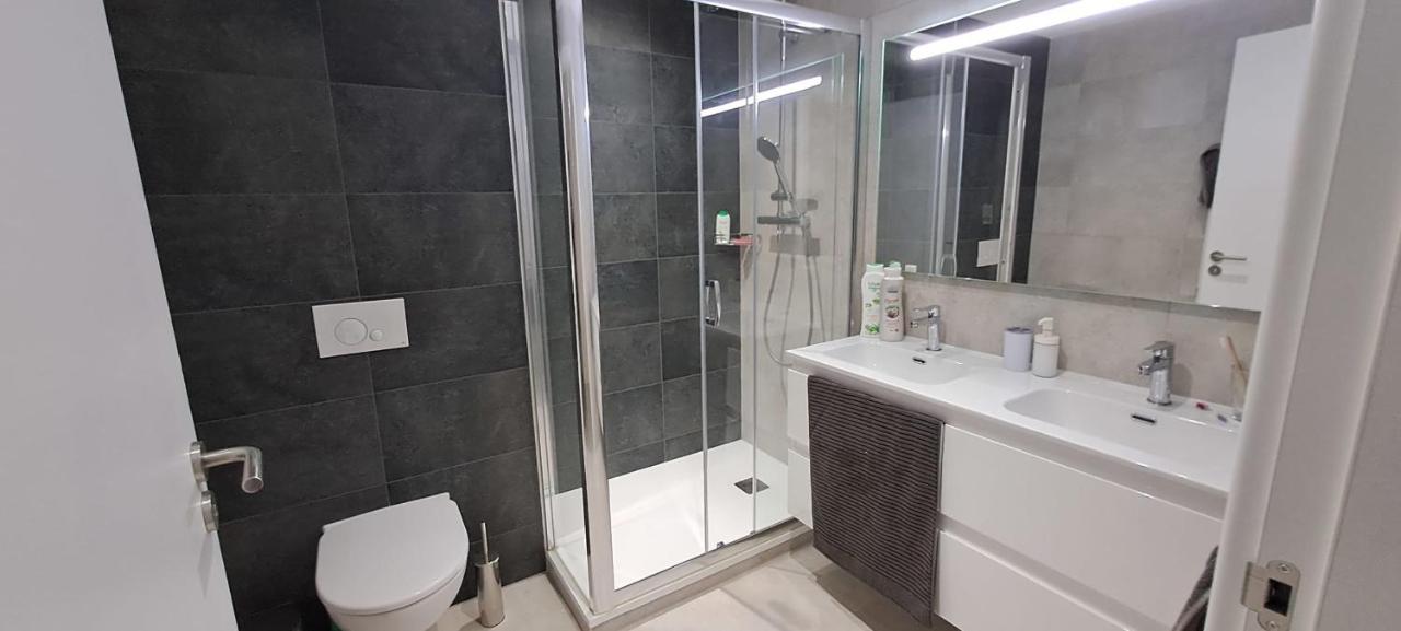 Large Studio With View-hosted By Sweetstay *