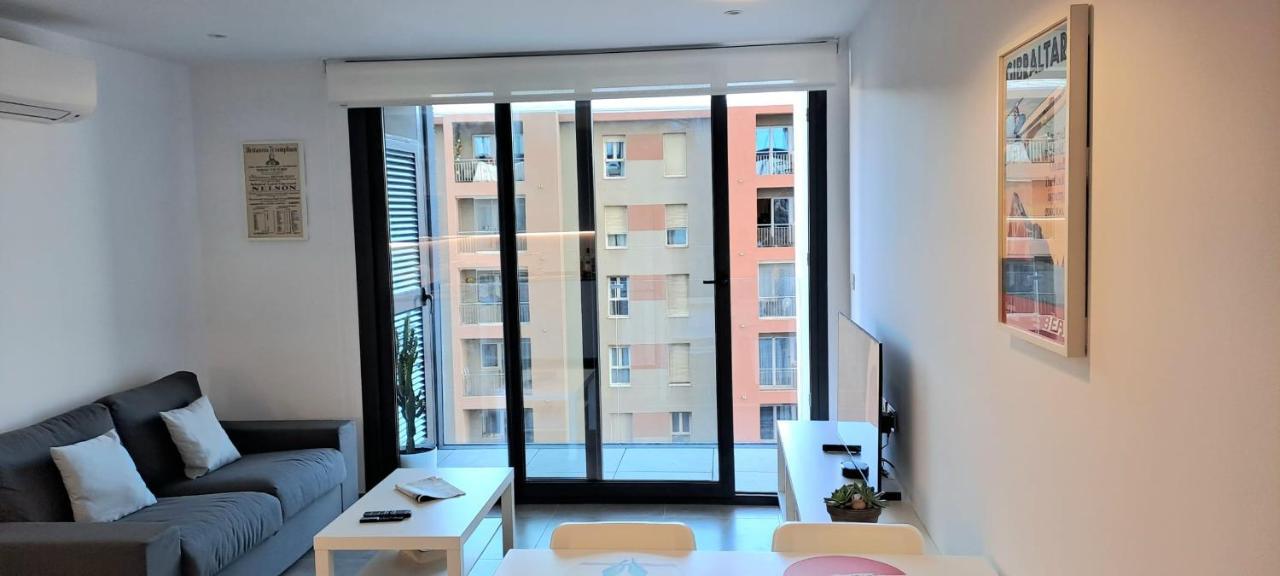 Large Studio With View-hosted By Sweetstay Căn hộ *