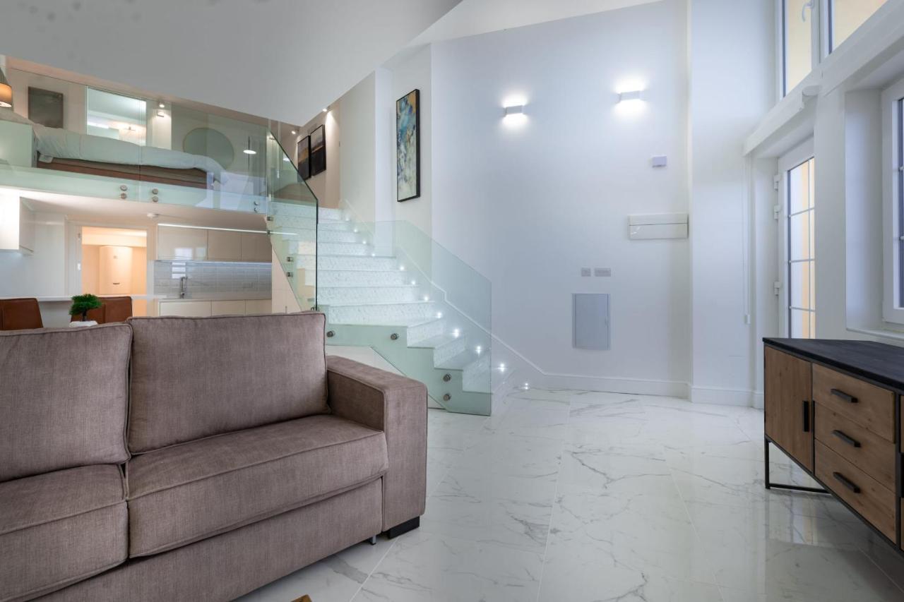 Beachfront Maisonette Apartment *
