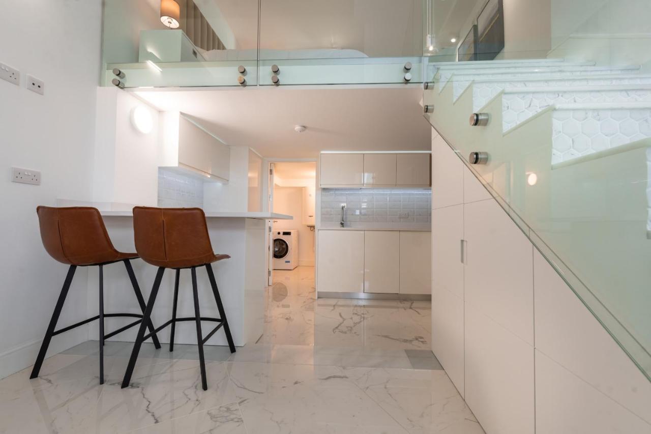 Beachfront Maisonette * Gibraltar