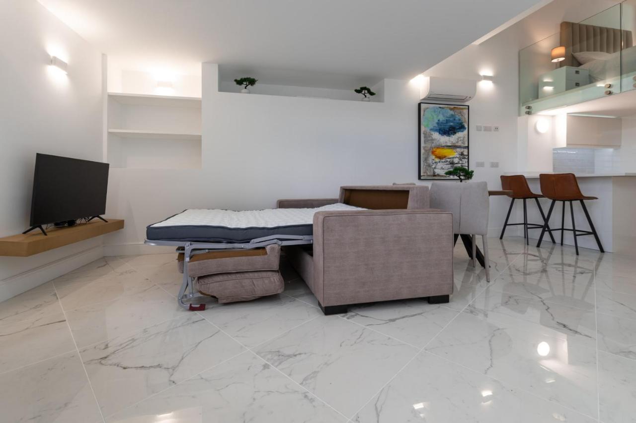 Beachfront Maisonette