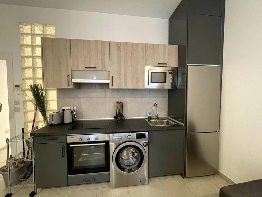 2br And 2ba In The Zoko Cozy And Convenient Apartamento Gibraltar