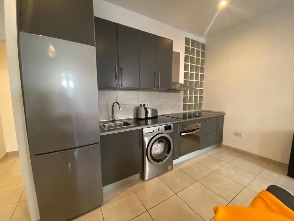 2br In The Zoko Contemporary And Convenient * Gibraltar