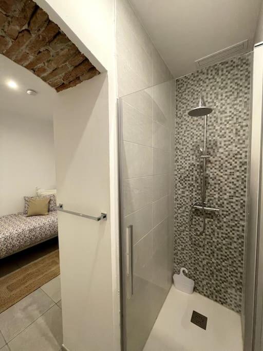 Căn hộ 2br In The Zoko Contemporary And Convenient Gibraltar