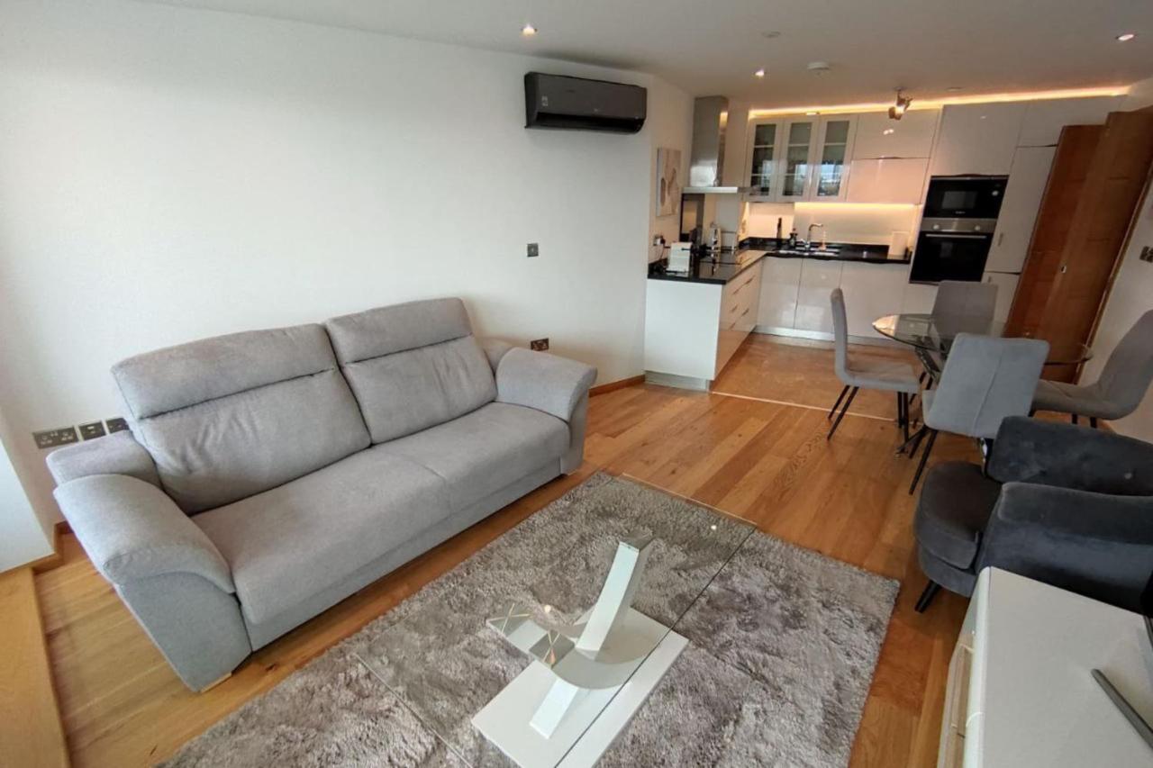 Seaside Serenity Oasis - High Floor - Stunning Views Gibraltar