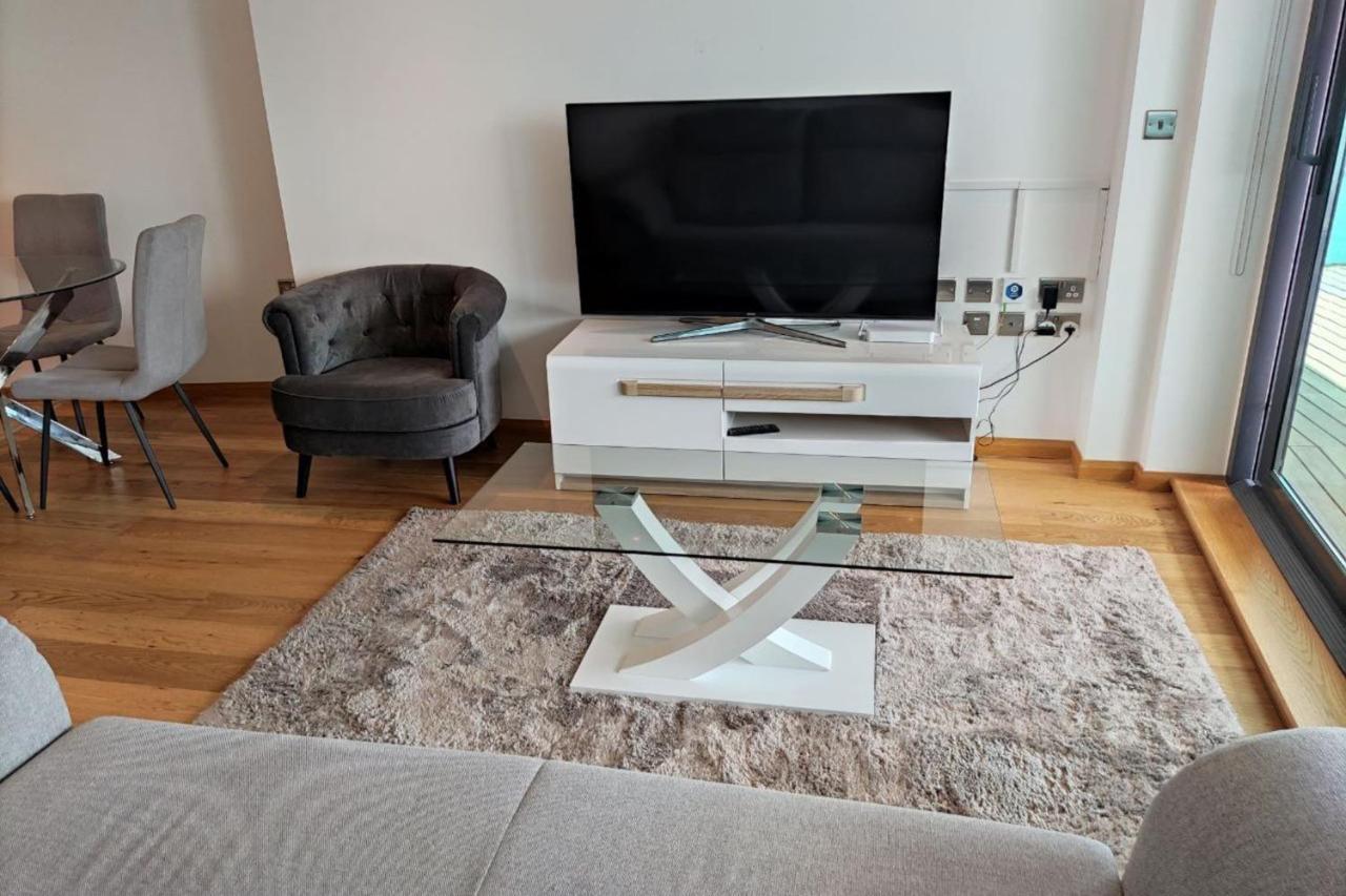 Seaside Serenity Oasis - High Floor - Stunning Views Gibraltar