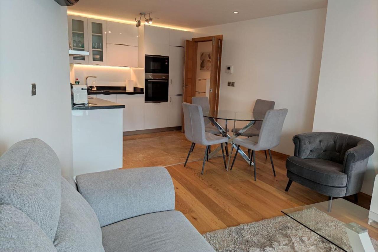 Seaside Serenity Oasis - High Floor - Stunning Views * Gibraltar