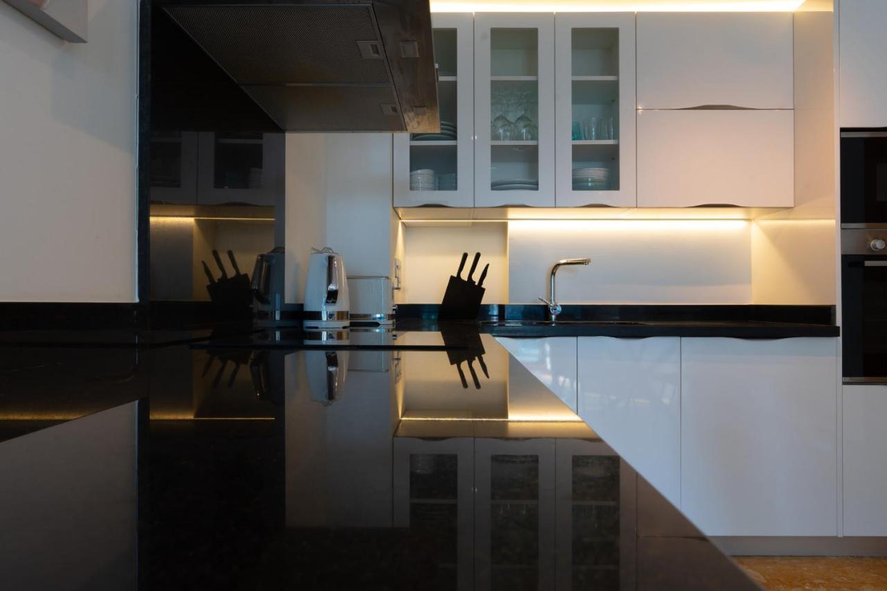 Seaside Serenity Oasis - High Floor - Stunning Views * Gibraltar