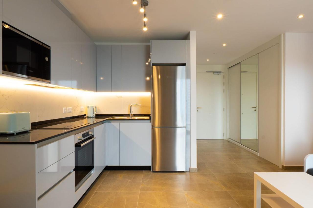 Apartment E1 Rock View Studio9 -hosted By Sweetstay *
