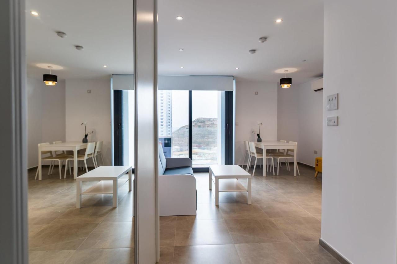 Apartment E1 Rock View Studio9 -hosted By Sweetstay
