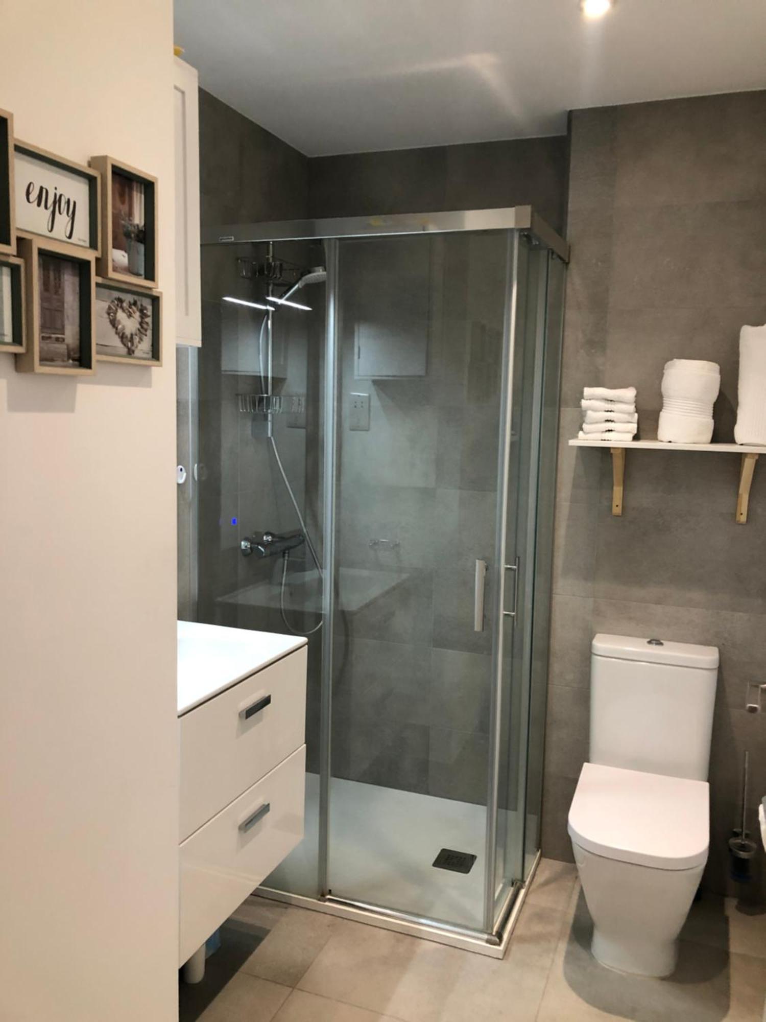 Cp High Floor Luxury Sleeps 3 * Gibraltar