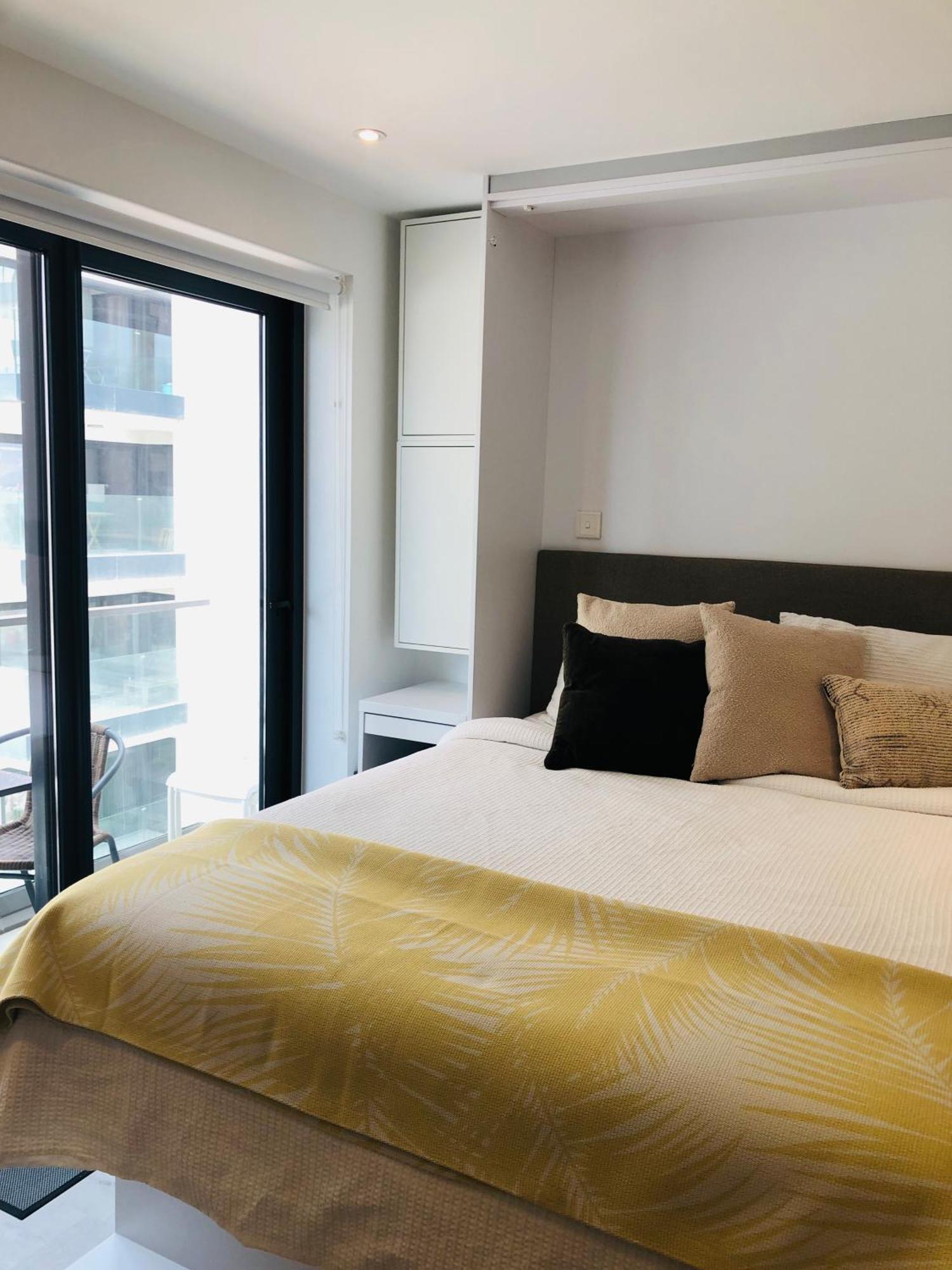 Cp High Floor Luxury Sleeps 3 Apartment Gibraltar