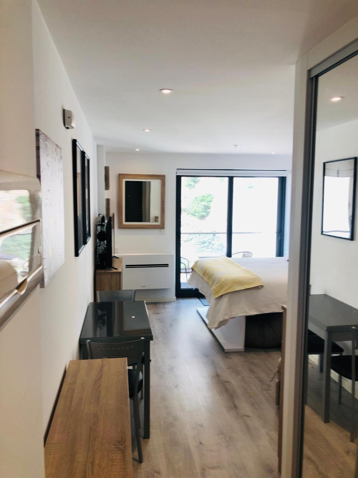 Cp High Floor Luxury Sleeps 3 Apartment