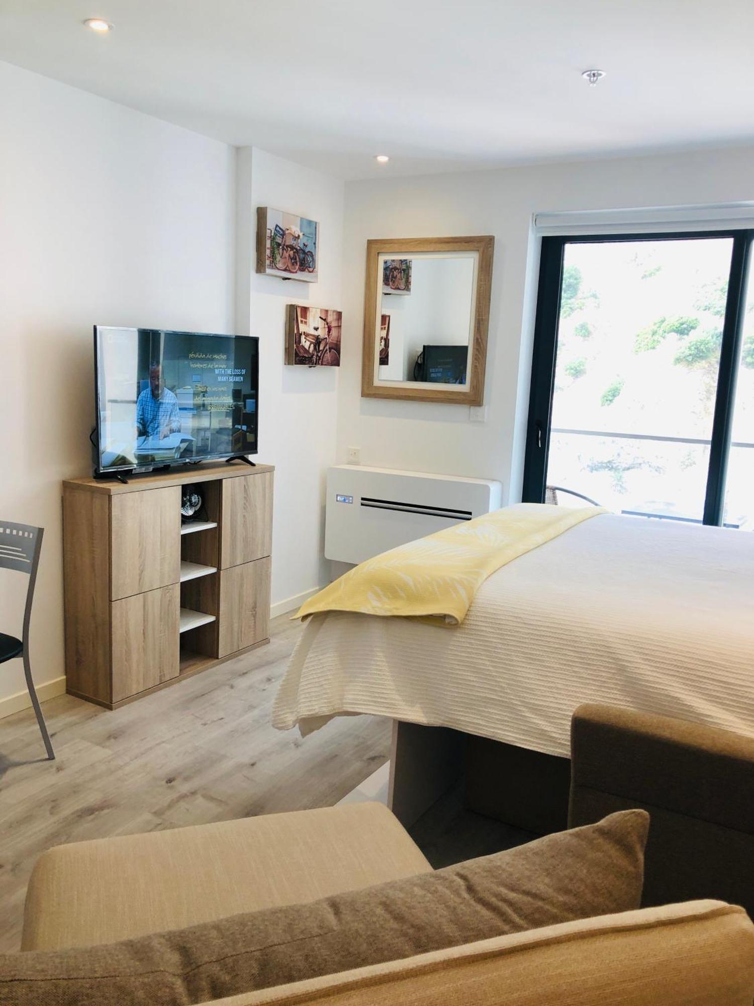 Cp High Floor Luxury Sleeps 3 * Gibraltar