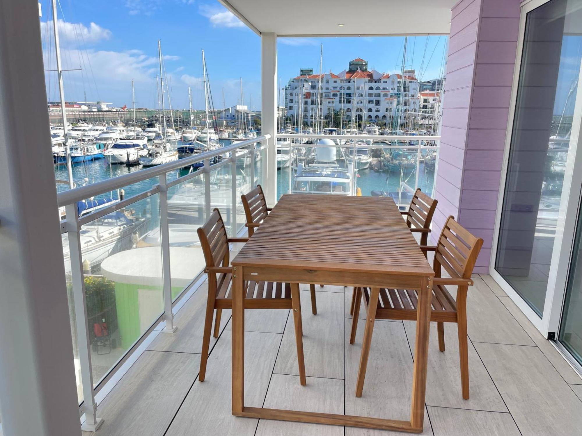Apartment Deluxe Marina View Seafront Gibraltar