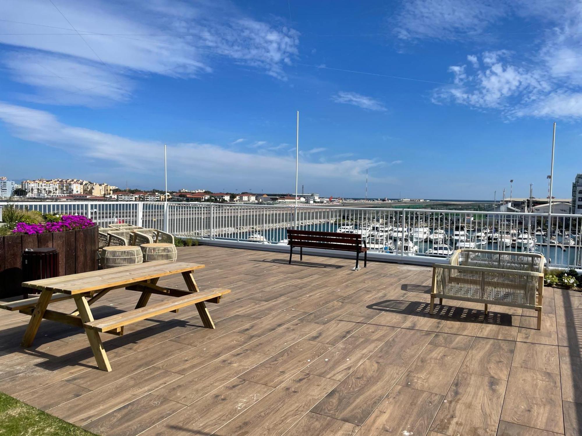 Deluxe Marina View Seafront * Gibraltar