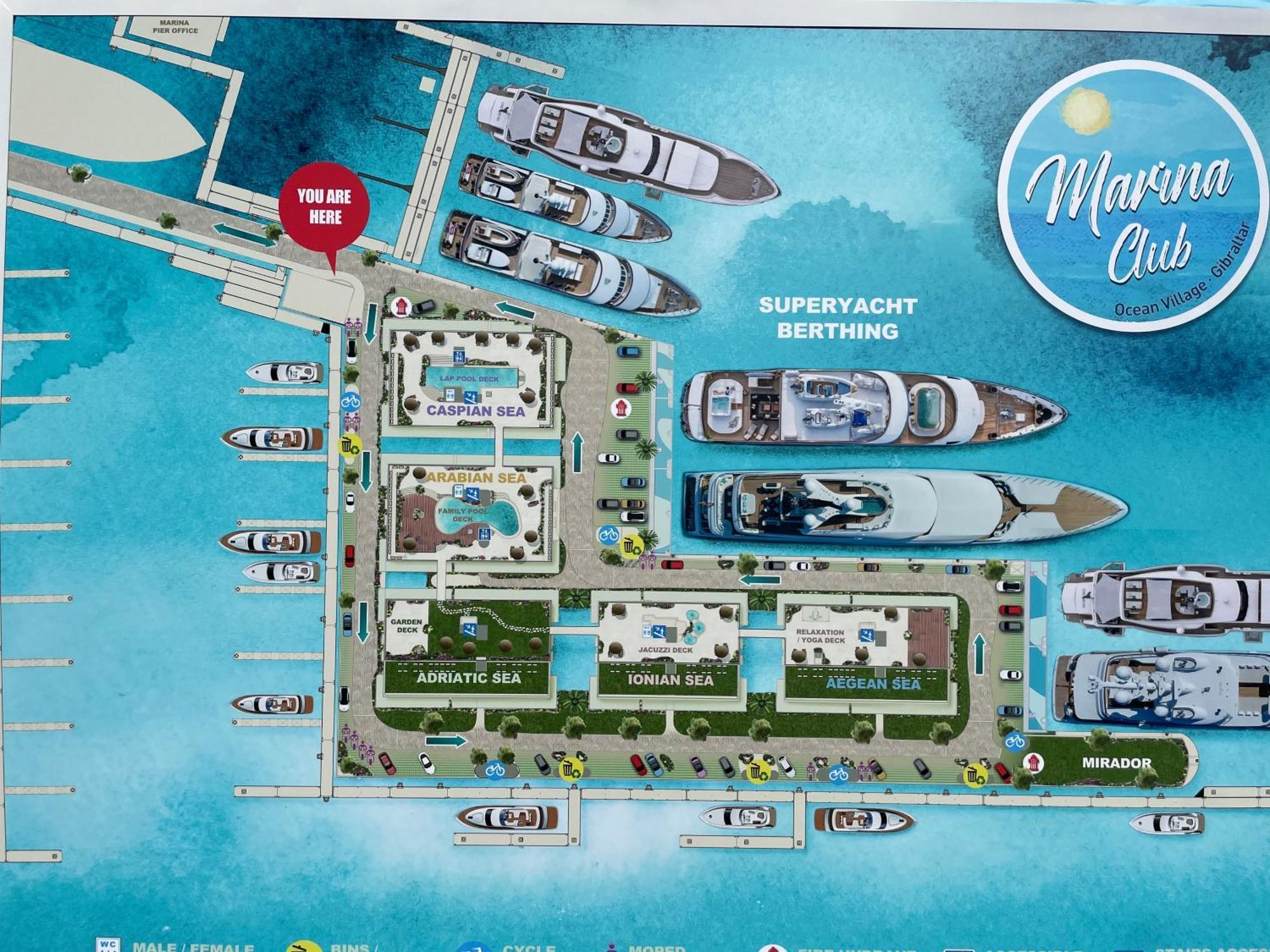 Deluxe Marina View Seafront Apartment *