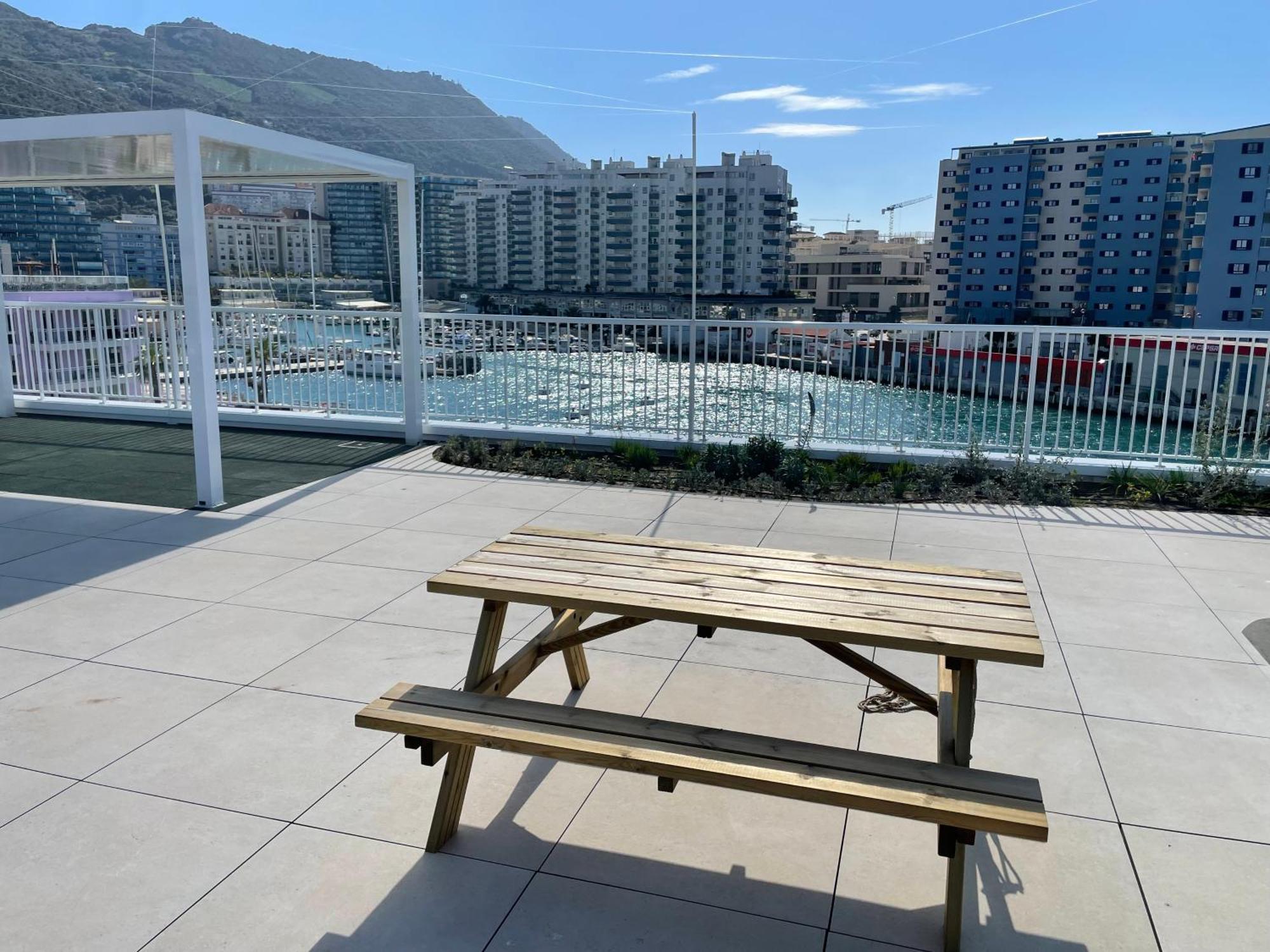 Deluxe Marina View Seafront Apartment