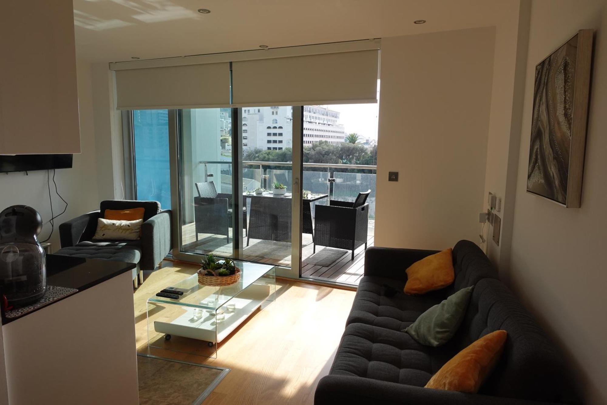 Luxury With Rooftop Pools & Views Gibraltar