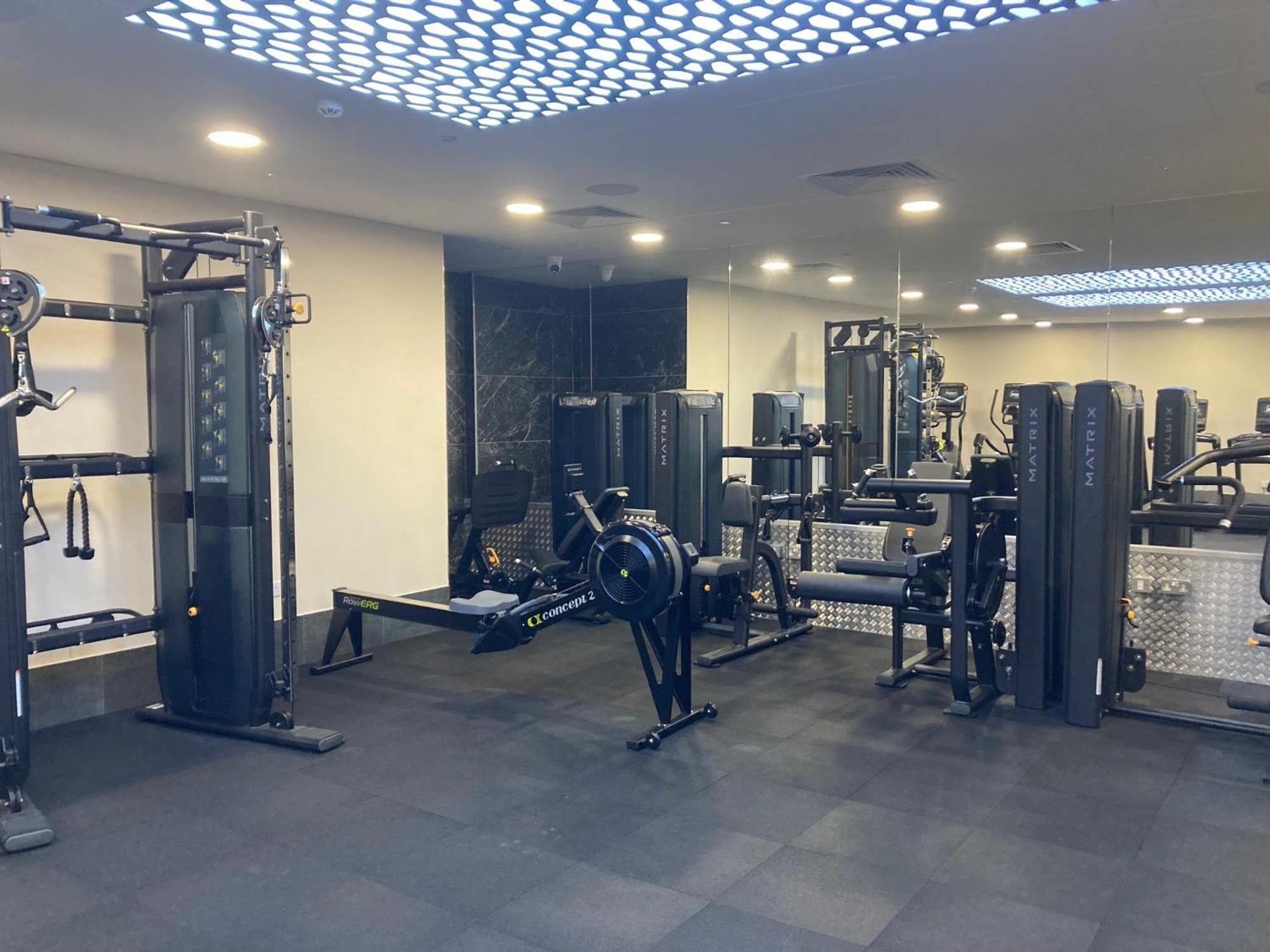 E1 & Style - Gym & 4*