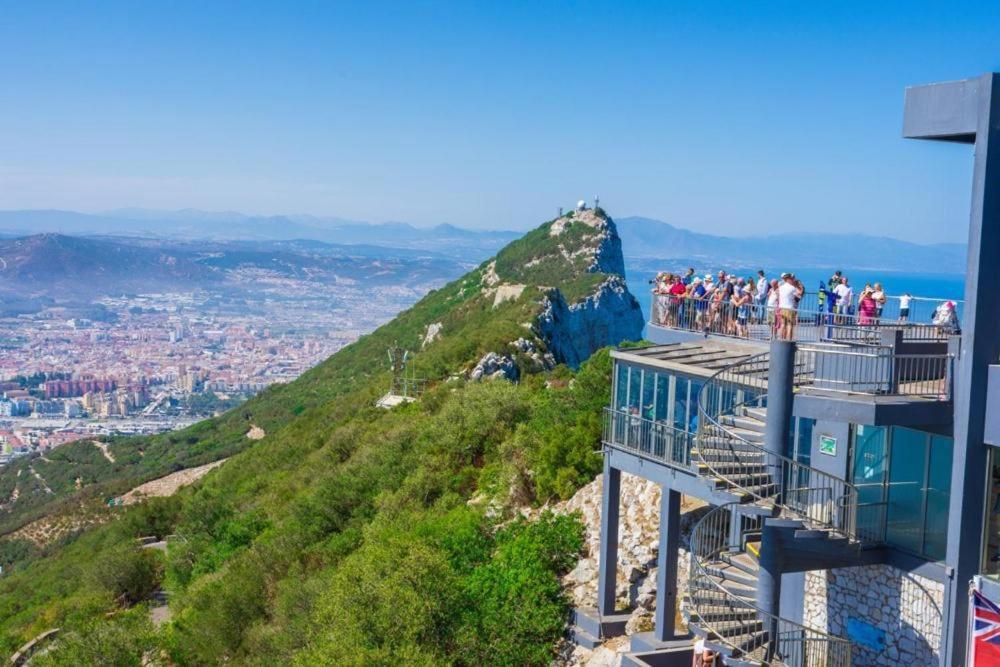 Căn hộ New Luxury Sunrise Oceanview In Gibraltar