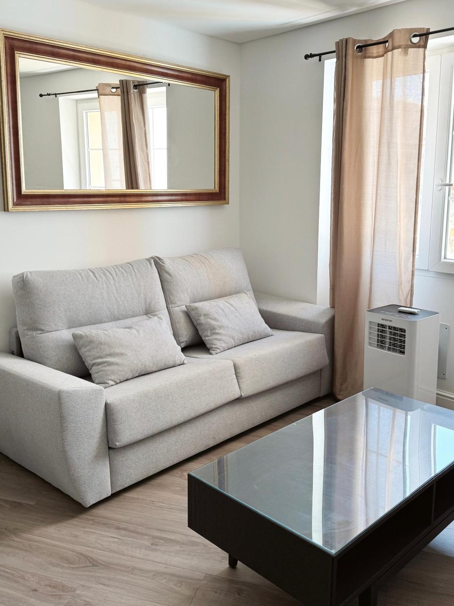 Deluxe Centre Two Bedroom - Grand House Gibraltar