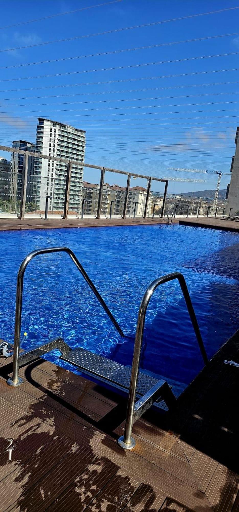 Deluxe 1-bed In The Centre Apartment *