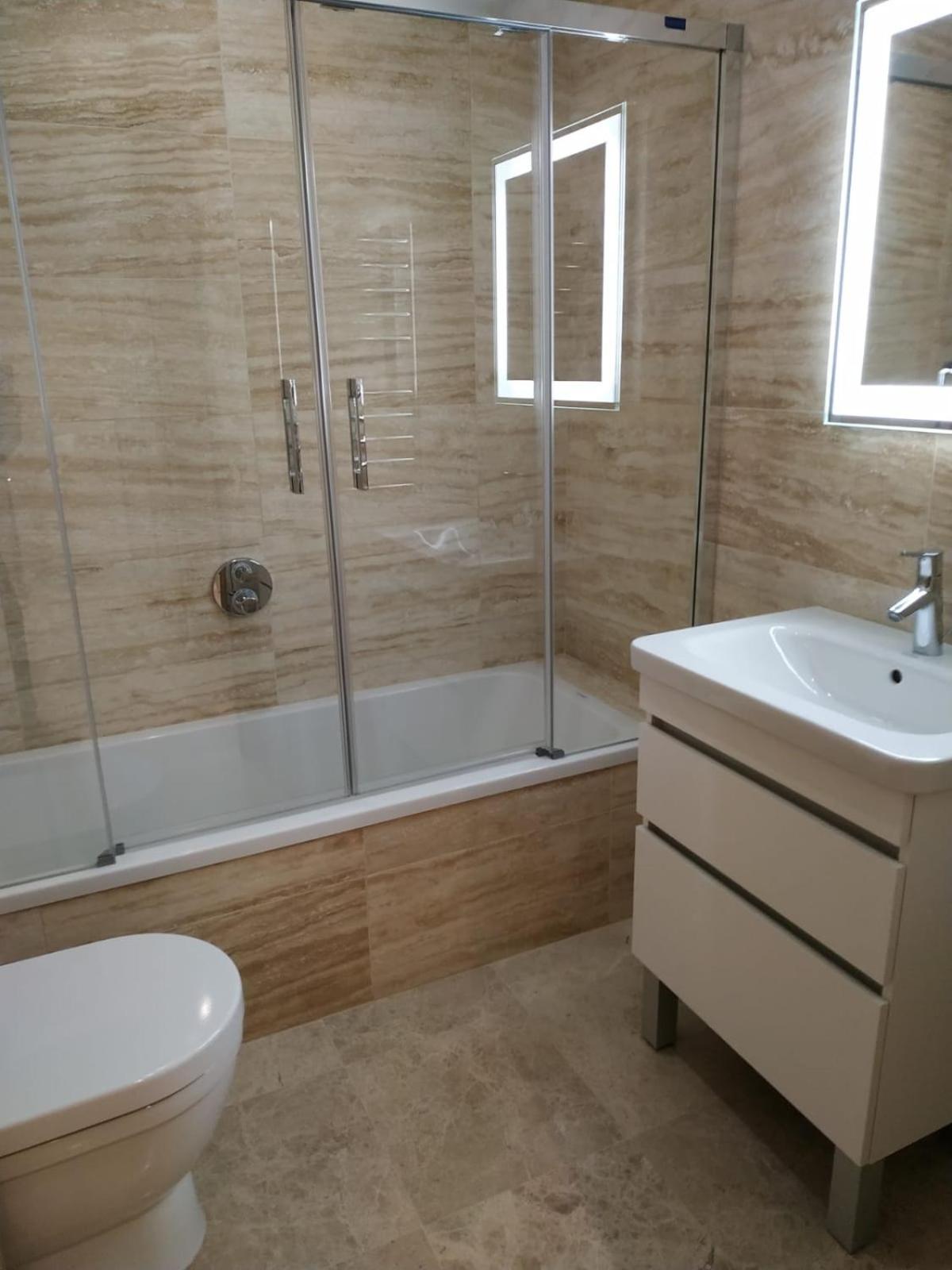 Family With Swimming Pools 3 Bedroom 2 Bathroom Rock Facing * Gibraltar