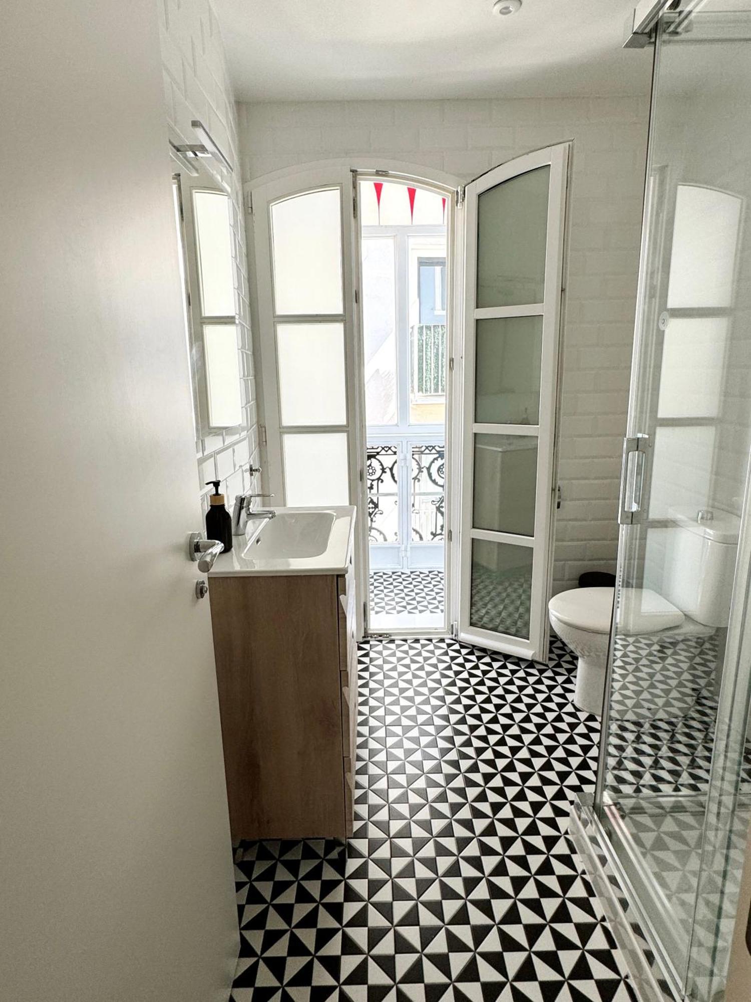 Fabulous Centre - Grand House Apartment Gibraltar