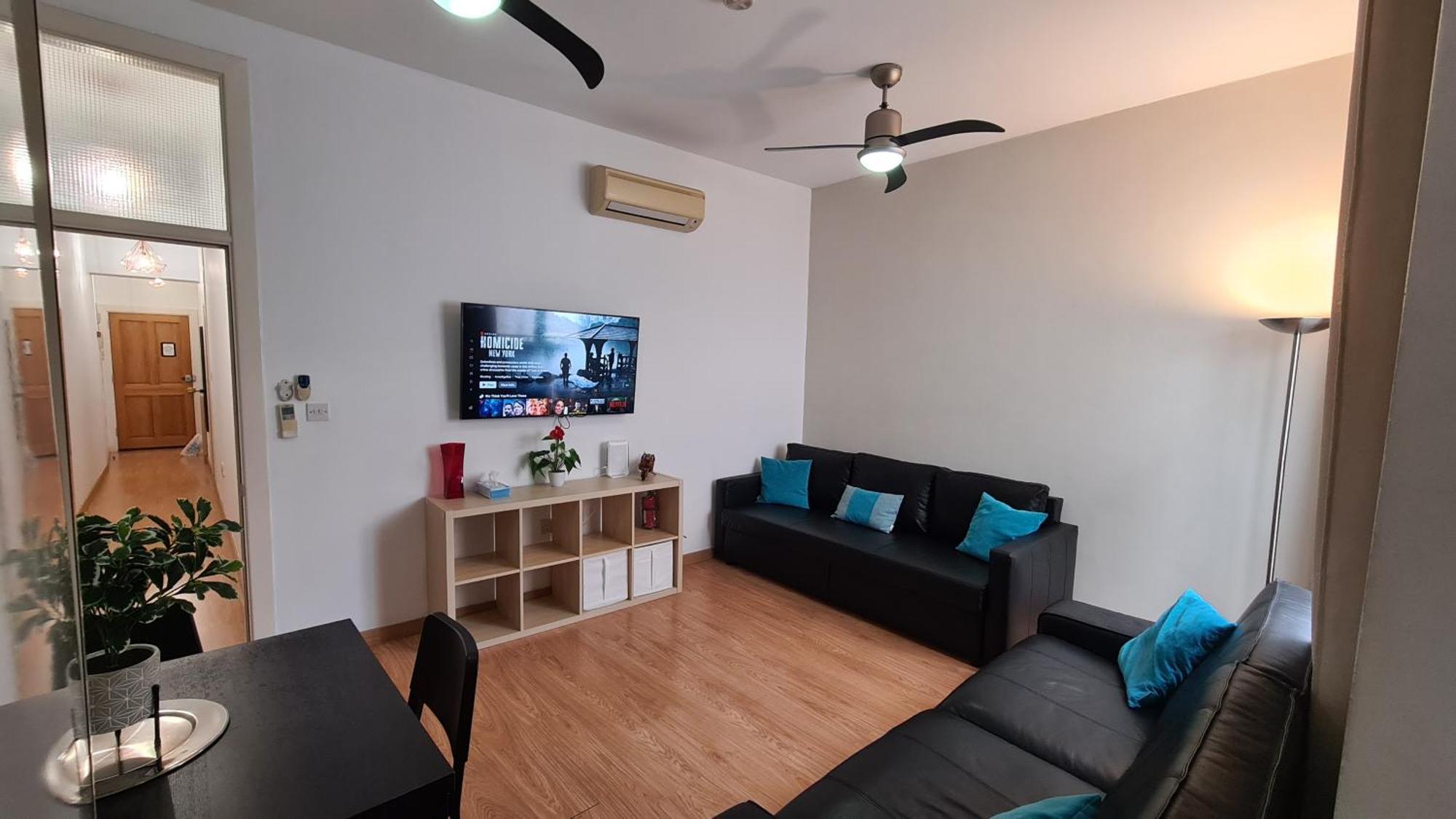 Town Centre Flat With Roof Terrace * Gibraltar