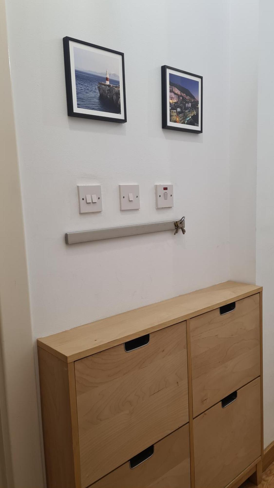 Town Centre Flat With Roof Terrace * Gibraltar