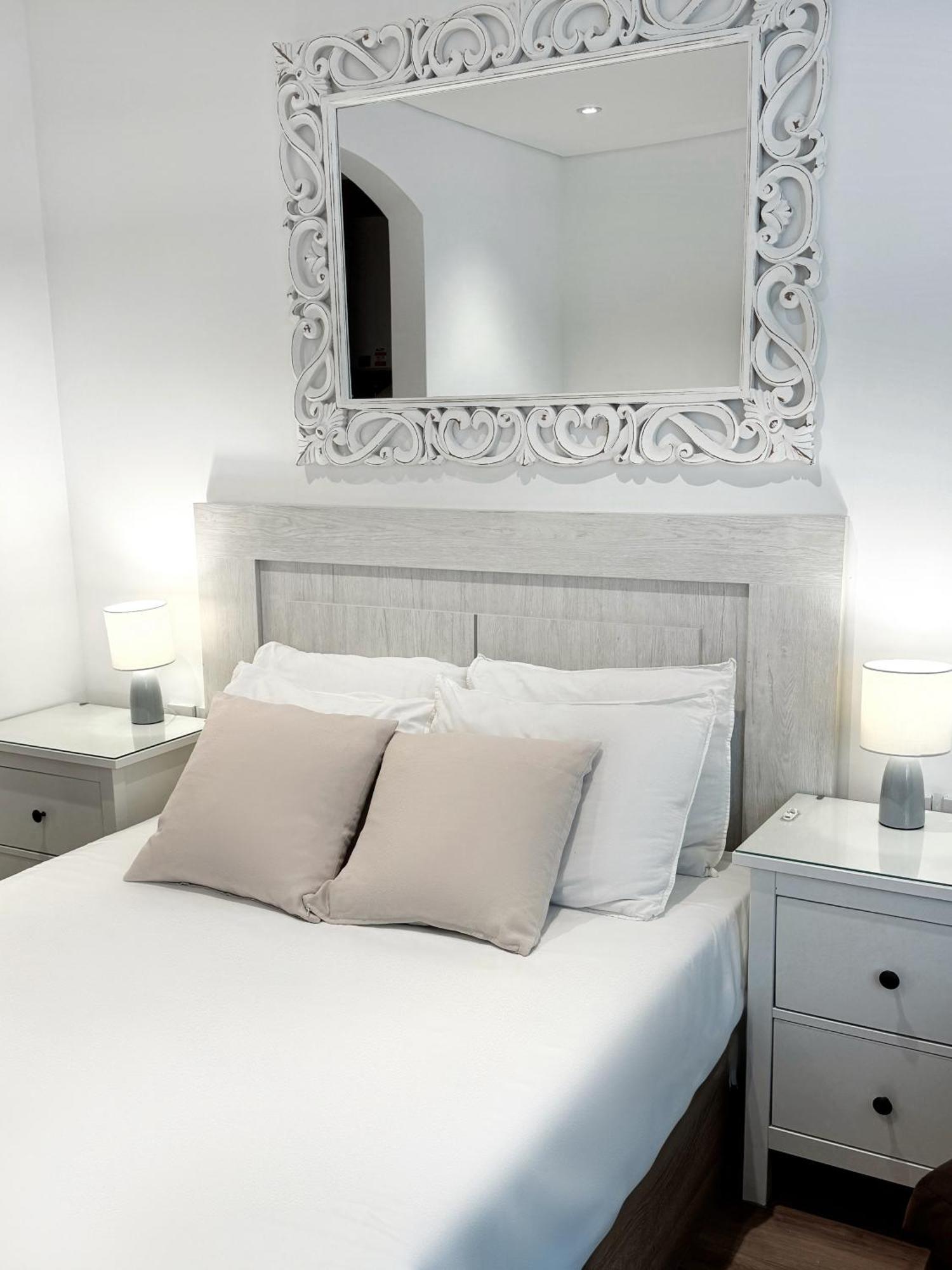 Delightful Centre Clarendon - Grand House Gibraltar
