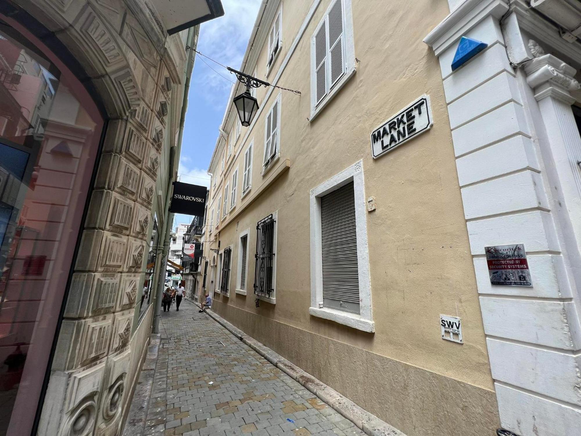 2br And 2ba In The Zoko Cozy And Convenient