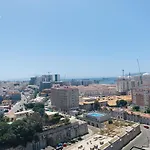 Luxe Studio Seconds From The Marina And City Centre