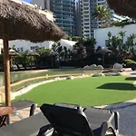 2 Bedroom 1 Bathroom Apt With Communal Pools In Ocean Village