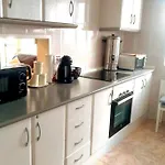 Best Location 2 Bed2 Bath W/Lift In Town!