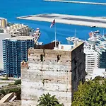 Best Location 2 Bed2 Bath W/Lift In Town!