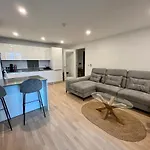 Modern Apartment With Spa And Pool