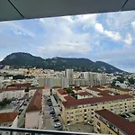 Luxury Apartment In Eurocity