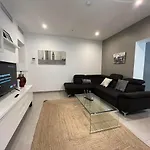 2Br 2Ba With Private Patio Your Serene Escape