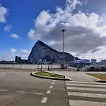 Luxury Apartment/High Floor/Stunning Views/Parking