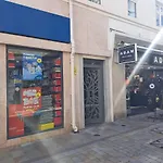 Main Street - 3 Bed Room - Family Friendly